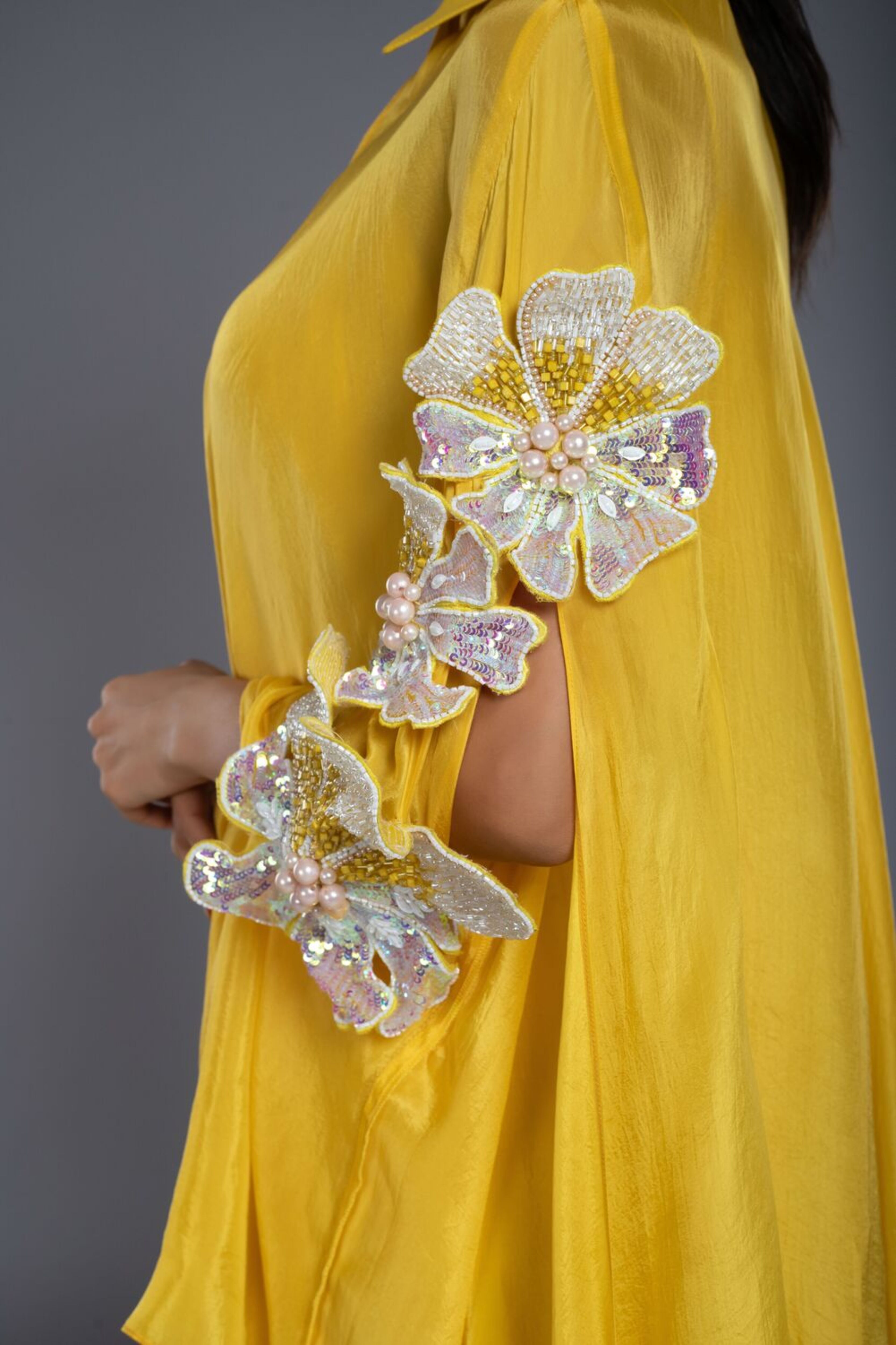 Vestido drapeado amarillo