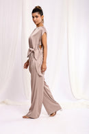 Elegant Bow Delight