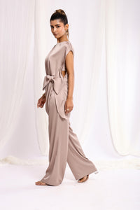 Elegant Bow Delight