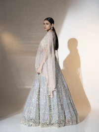 Conjunto de lehenga con dije de carbón